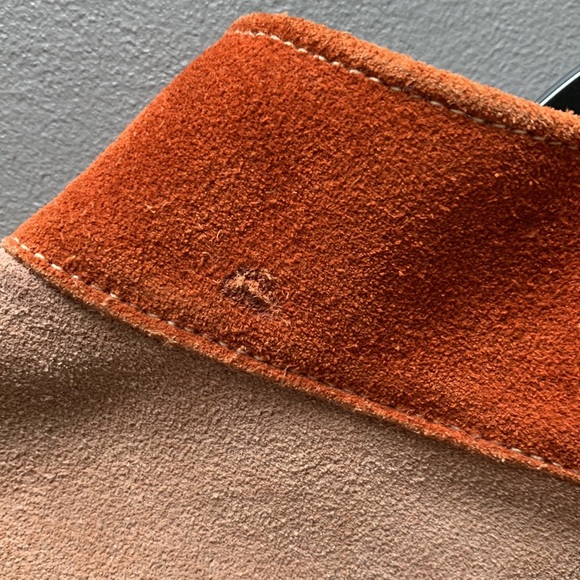 Vintage Suede Poncho. - Picture 10 of 10